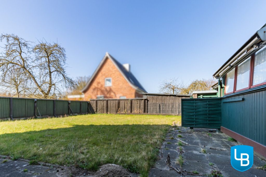 Immobilienangebot - Bösdorf - Alle & Rest (Wohnen) - Vielseitig nutzbares Zweifamilienhaus auf pflegeleichtem Grundstück