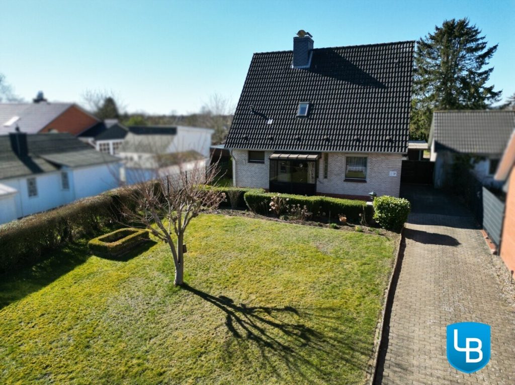 Immobilienangebot - Schwentinental - Alle & Rest (Wohnen) - Ein Familienklassiker! Teilmodernisiertes Einfamilienhaus in schöner Feldrandlage