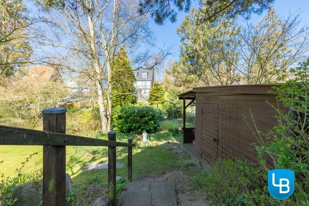 Immobilienangebot - Kiel - Alle & Rest (Wohnen) - Viel Haus auf großem Grundstück sucht neue Eigentümer