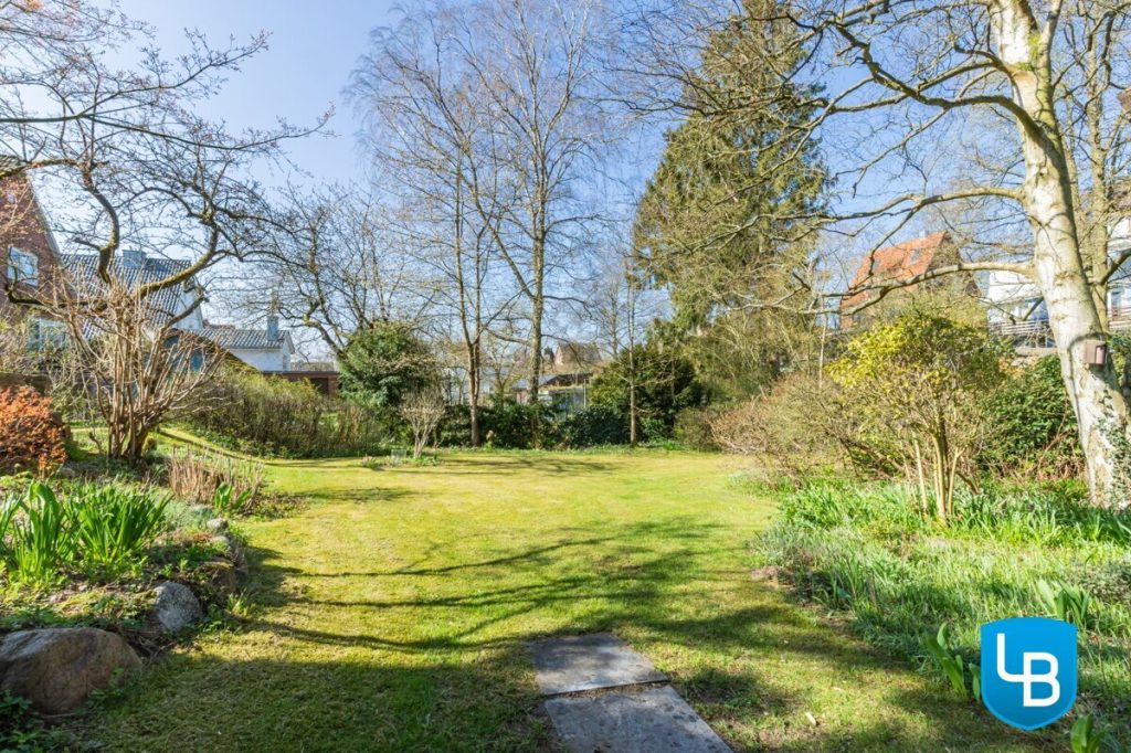 Immobilienangebot - Kiel - Alle & Rest (Wohnen) - Viel Haus auf großem Grundstück sucht neue Eigentümer
