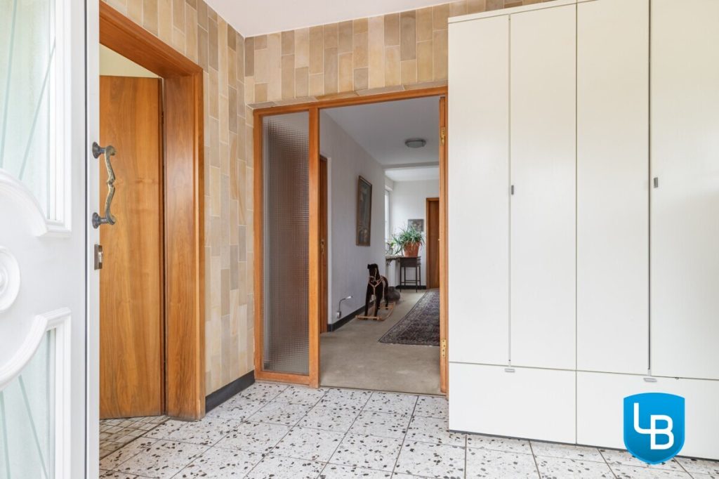 Immobilienangebot - Kiel - Alle & Rest (Wohnen) - Viel Haus auf großem Grundstück sucht neue Eigentümer