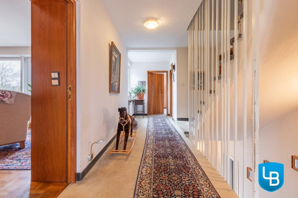 Immobilienangebot - Kiel - Alle & Rest (Wohnen) - Viel Haus auf großem Grundstück sucht neue Eigentümer