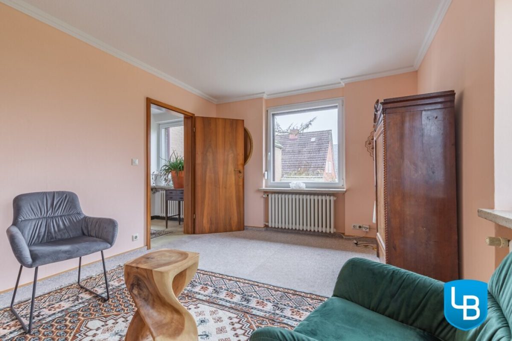 Immobilienangebot - Kiel - Alle & Rest (Wohnen) - Viel Haus auf großem Grundstück sucht neue Eigentümer