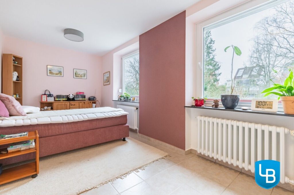 Immobilienangebot - Kiel - Alle & Rest (Wohnen) - Viel Haus auf großem Grundstück sucht neue Eigentümer