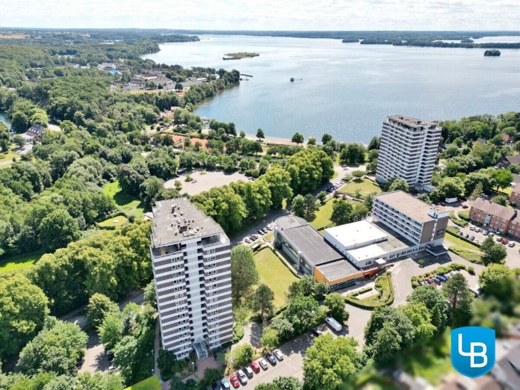 Immobilienangebot - Plön - Alle & Rest (Wohnen) - Kapitalanlage: Traumhafte Etagenwohnung am Seeufer von Plön