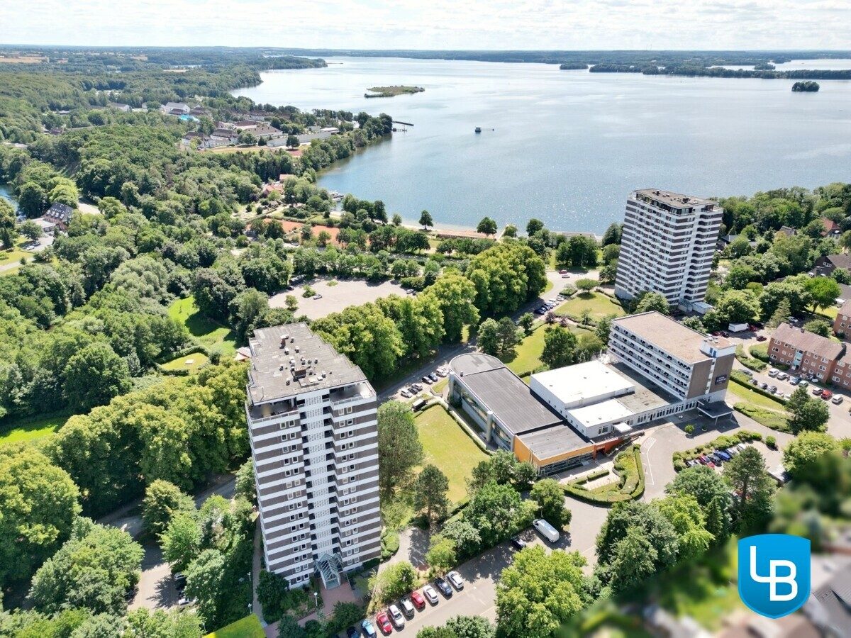 Immobilienangebot - Plön - Alle & Rest (Wohnen) - Kapitalanlage: Traumhafte Etagenwohnung am Seeufer von Plön