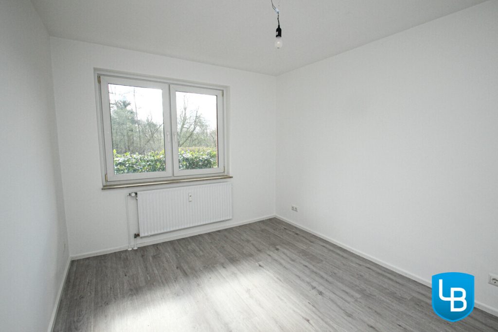 Immobilienangebot - Eutin - Alle & Rest (Wohnen) - "Parkwohnanlage Wilhelmshöhe"
Renovierte 2-Zimmer Wohnung mit kleiner Terrasse