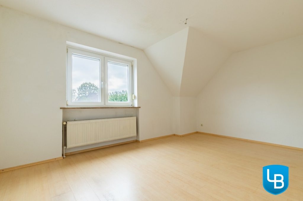 Immobilienangebot - Felm - Alle & Rest (Wohnen) - Tür auf, Herz rein! - Verwunschenes Zweifamilienhaus in Felm