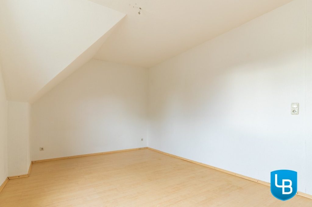 Immobilienangebot - Felm - Alle & Rest (Wohnen) - Tür auf, Herz rein! - Verwunschenes Zweifamilienhaus in Felm