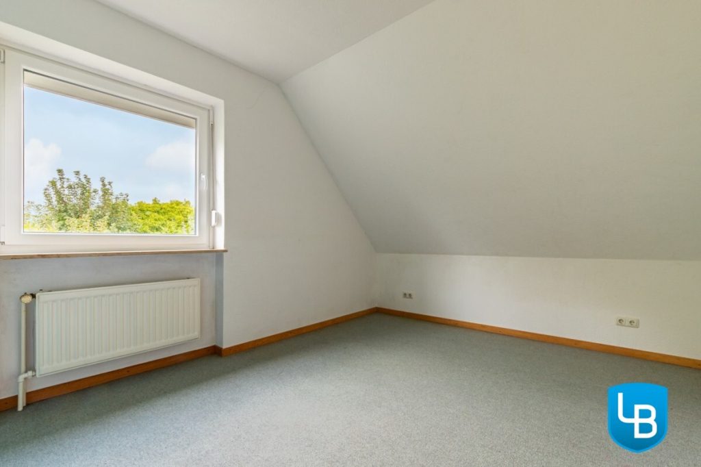 Immobilienangebot - Felm - Alle & Rest (Wohnen) - Tür auf, Herz rein! - Verwunschenes Zweifamilienhaus in Felm