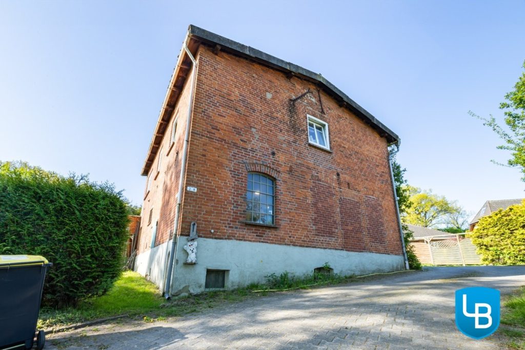 Immobilienangebot - Süsel / Gothendorf - Alle & Rest (Wohnen) - Zum wachküssen: Historische Meierei mit Ausbaupotenzial und Baugrundstück