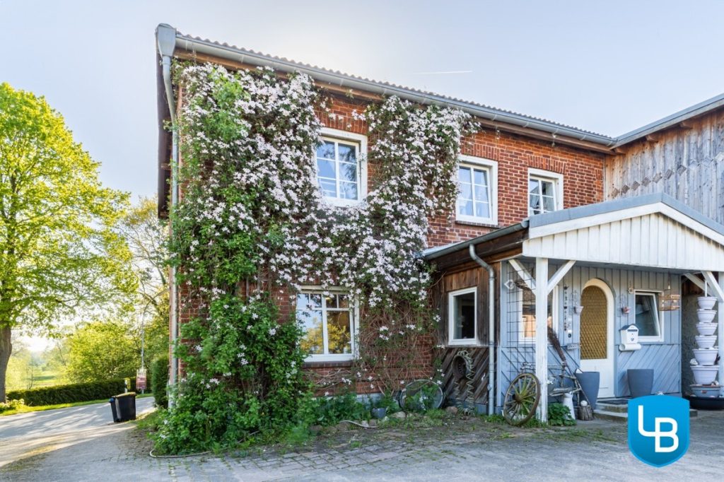 Immobilienangebot - Süsel / Gothendorf - Alle & Rest (Wohnen) - Zum wachküssen: Historische Meierei mit Ausbaupotenzial und Baugrundstück