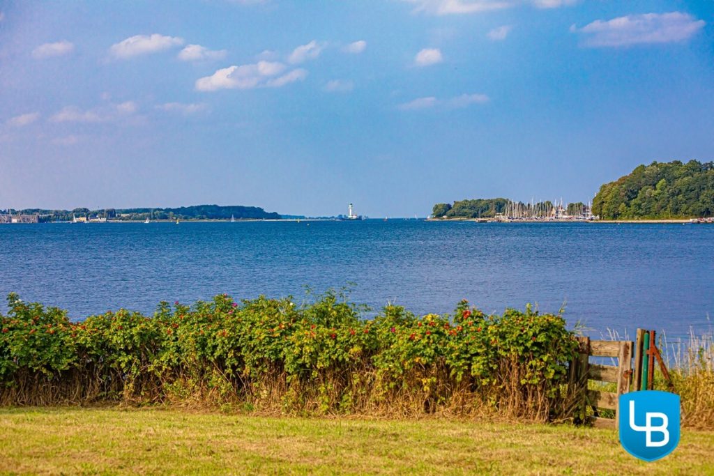 Immobilienangebot - Heikendorf - Alle & Rest (Wohnen) - Diesen Ausblick können Sie kaufen: Einfamilienhaus auf Traumgrundstück an der Kieler Förde