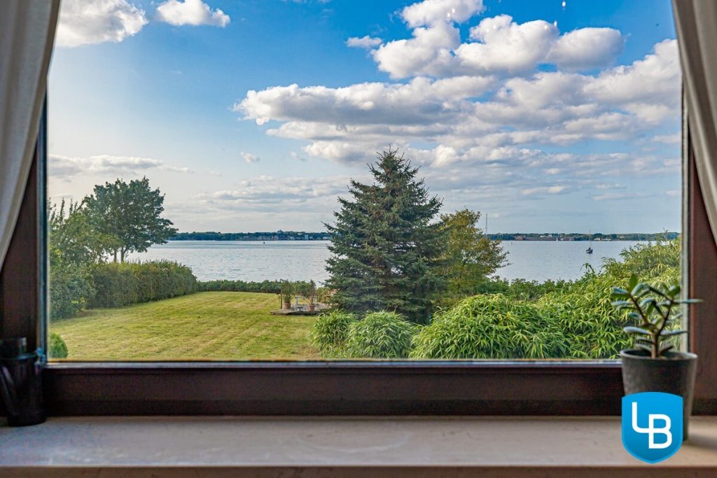 Immobilienangebot - Heikendorf - Alle & Rest (Wohnen) - Diesen Ausblick können Sie kaufen: Einfamilienhaus auf Traumgrundstück an der Kieler Förde