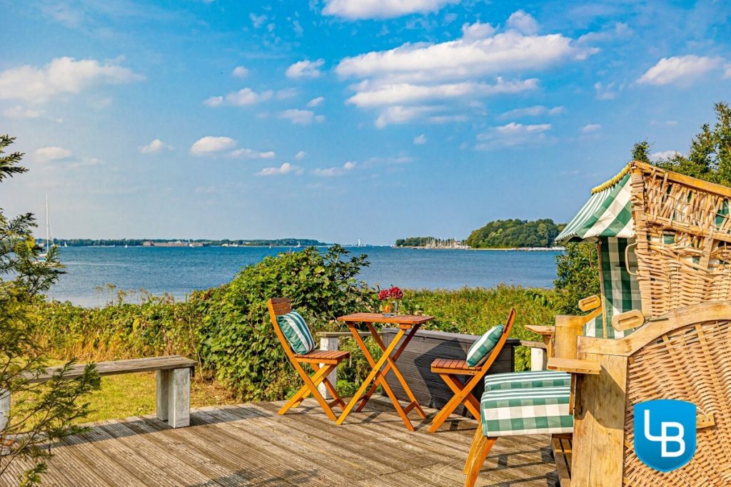 Immobilienangebot - Heikendorf - Alle & Rest (Wohnen) - Diesen Ausblick können Sie kaufen: Einfamilienhaus auf Traumgrundstück an der Kieler Förde