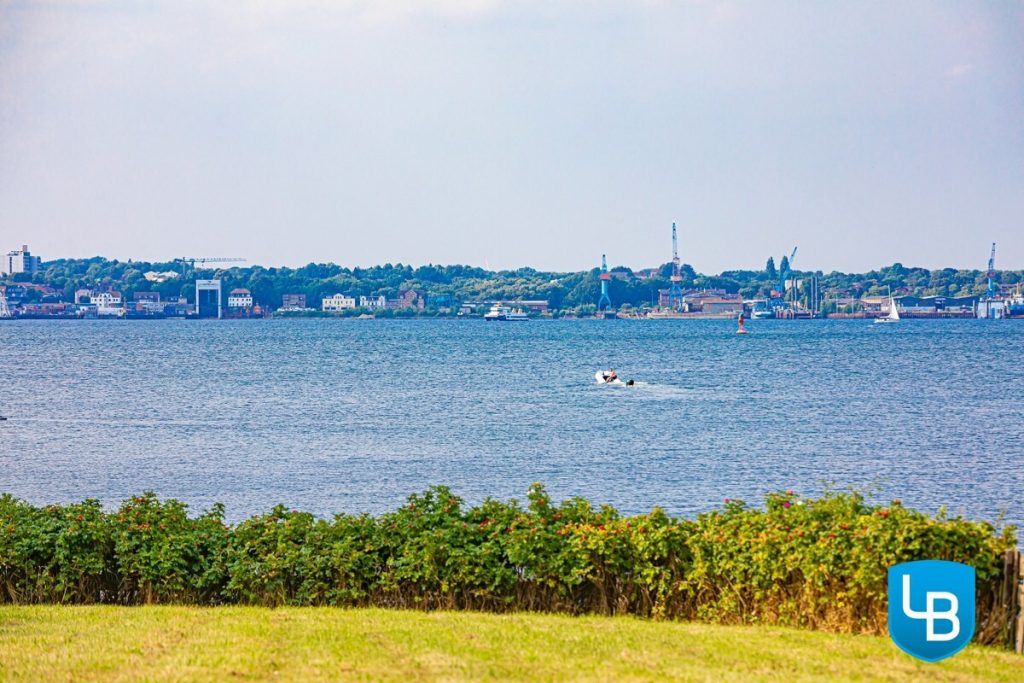 Immobilienangebot - Heikendorf - Alle & Rest (Wohnen) - Diesen Ausblick können Sie kaufen: Einfamilienhaus auf Traumgrundstück an der Kieler Förde