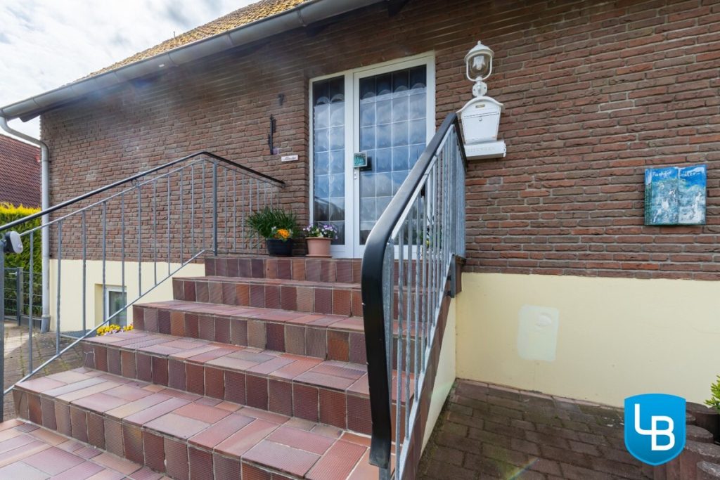 Immobilienangebot - Bosau / Hassendorf - Alle & Rest (Wohnen) - Hier steckt mehr drin: Einfamilienhaus mit vielseitigen Nutzungsmöglichkeiten