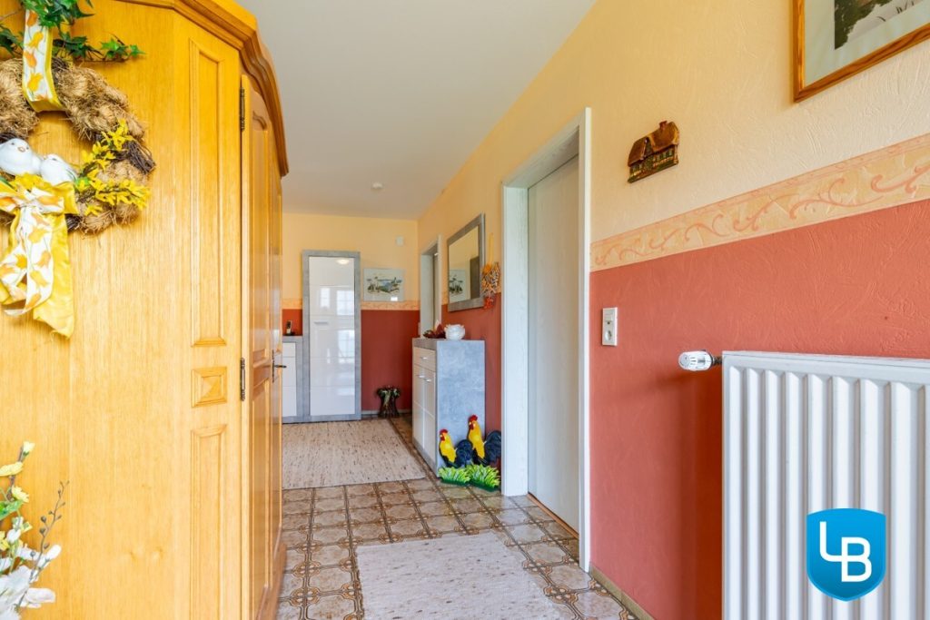 Immobilienangebot - Bosau / Hassendorf - Alle & Rest (Wohnen) - Hier steckt mehr drin: Einfamilienhaus mit vielseitigen Nutzungsmöglichkeiten