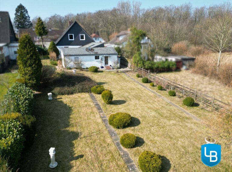 Immobilienangebot - Mönkeberg - Grundstücke - Der Förde ganz nah: Traumhaftes Grundstück mit Altbestand am Kitzeberger Wald