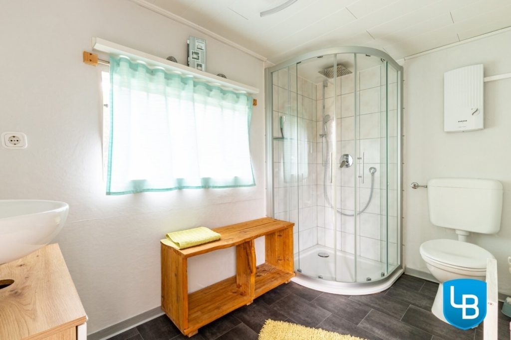 Immobilienangebot - Behrensdorf - Alle & Rest (Wohnen) - Dem herrlichen Ostseestrand ganz nahe! Tolles Reetdachhaus mit individuellen Nutzungsmöglichkeiten