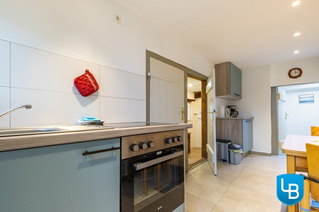 Immobilienangebot - Behrensdorf - Alle & Rest (Wohnen) - Dem herrlichen Ostseestrand ganz nahe! Tolles Reetdachhaus mit individuellen Nutzungsmöglichkeiten