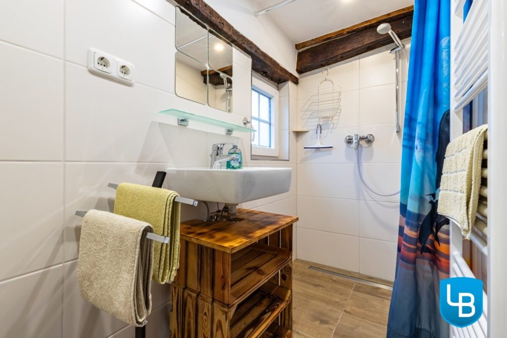 Immobilienangebot - Behrensdorf - Alle & Rest (Wohnen) - Dem herrlichen Ostseestrand ganz nahe! Tolles Reetdachhaus mit individuellen Nutzungsmöglichkeiten