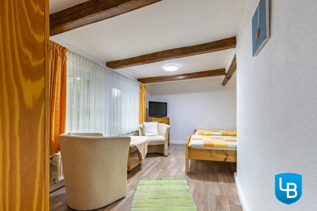 Immobilienangebot - Behrensdorf - Alle & Rest (Wohnen) - Dem herrlichen Ostseestrand ganz nahe! Tolles Reetdachhaus mit individuellen Nutzungsmöglichkeiten
