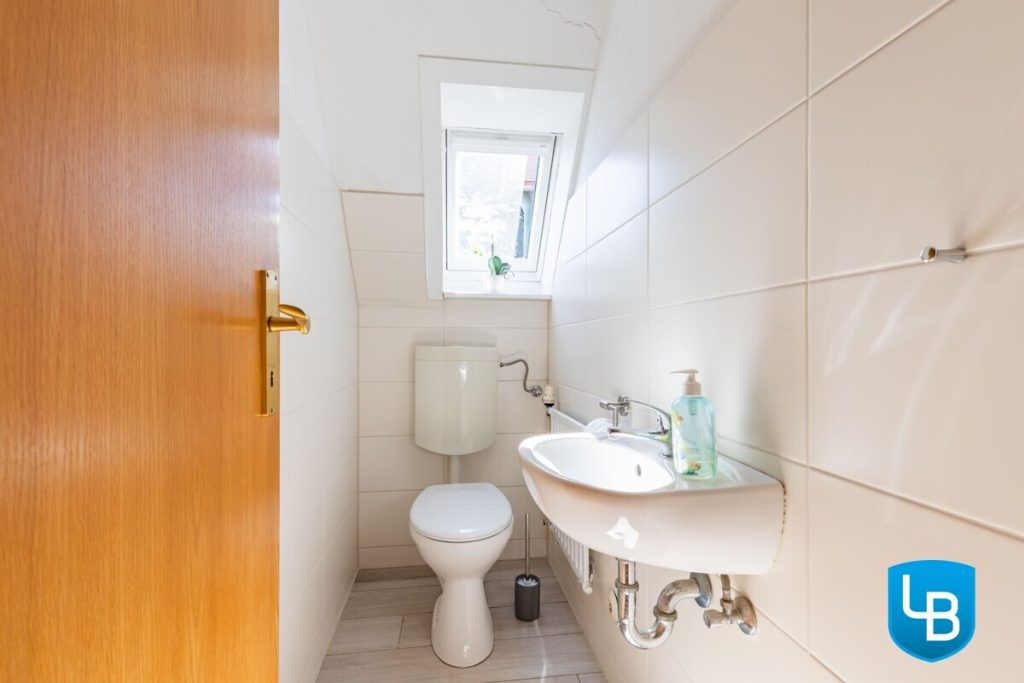 Immobilienangebot - Hohwacht - Alle & Rest (Wohnen) - Potenzial für MEHR: EFH mit Ladenlokal auf großem Grundstück ganz nahe der Ostsee