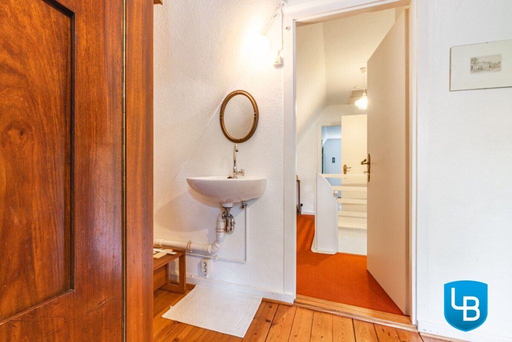 Immobilienangebot - Plön - Alle & Rest (Wohnen) - Malerisches Reetdachhaus nahe des Großen Plöner Sees – Wohnen, wo andere Urlaub machen