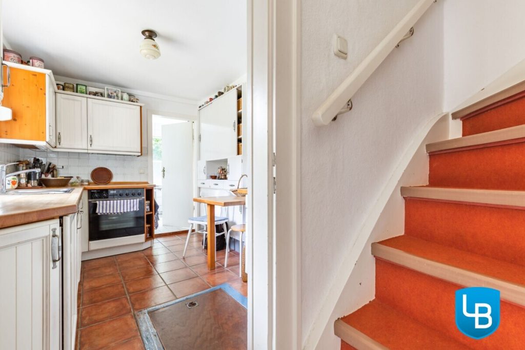 Immobilienangebot - Plön - Alle & Rest (Wohnen) - Malerisches Reetdachhaus nahe des Großen Plöner Sees – Wohnen, wo andere Urlaub machen