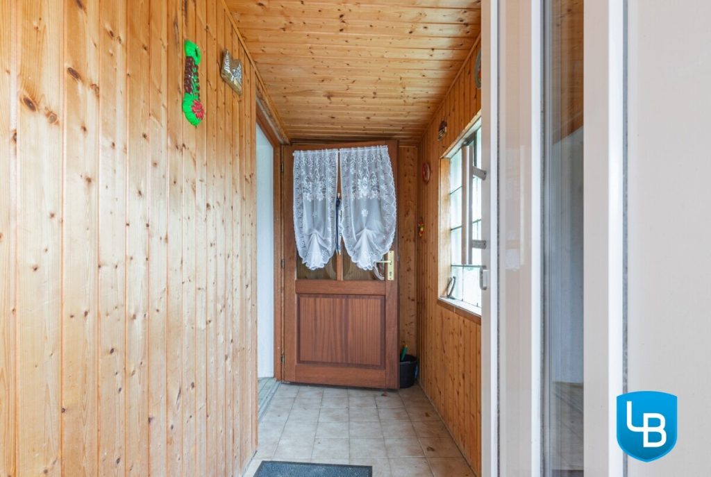 Immobilienangebot - Kiel - Alle & Rest (Wohnen) - Für Profis: Sanierungsbedürftiges Haus wartet darauf, in neuem Glanz zu erstrahlen