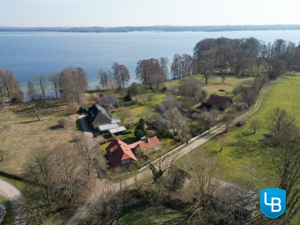 Immobilienangebot - Godau - Alle & Rest (Wohnen) - Traumhaftes Anwesen mit Stall und Koppeln am See- Perfekt für Pferdefreunde