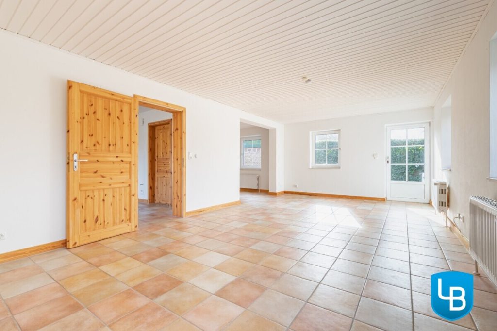 Immobilienangebot - Godau - Alle & Rest (Wohnen) - Traumhaftes Anwesen mit Stall und Koppeln am See- Perfekt für Pferdefreunde