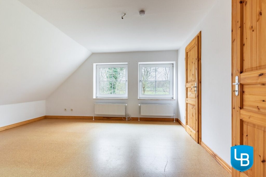 Immobilienangebot - Godau - Alle & Rest (Wohnen) - Traumhaftes Anwesen mit Stall und Koppeln am See- Perfekt für Pferdefreunde