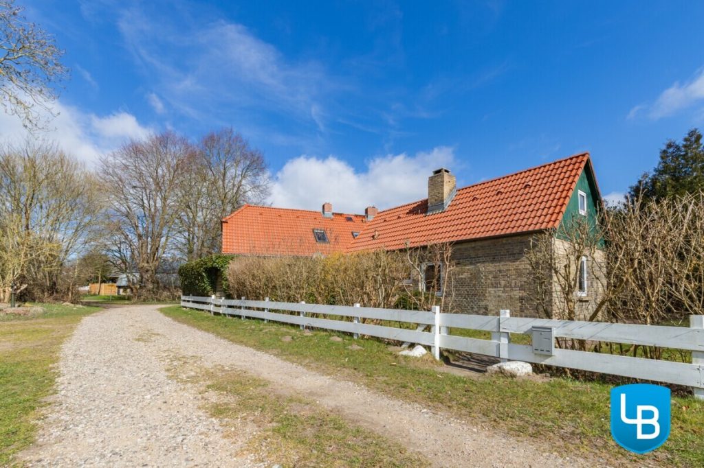 Immobilienangebot - Godau - Alle & Rest (Wohnen) - Traumhaftes Anwesen mit Stall und Koppeln am See- Perfekt für Pferdefreunde
