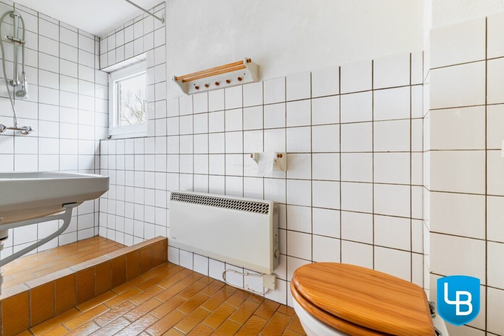 Immobilienangebot - Godau - Alle & Rest (Wohnen) - Traumhaftes Anwesen mit Stall und Koppeln am See- Perfekt für Pferdefreunde
