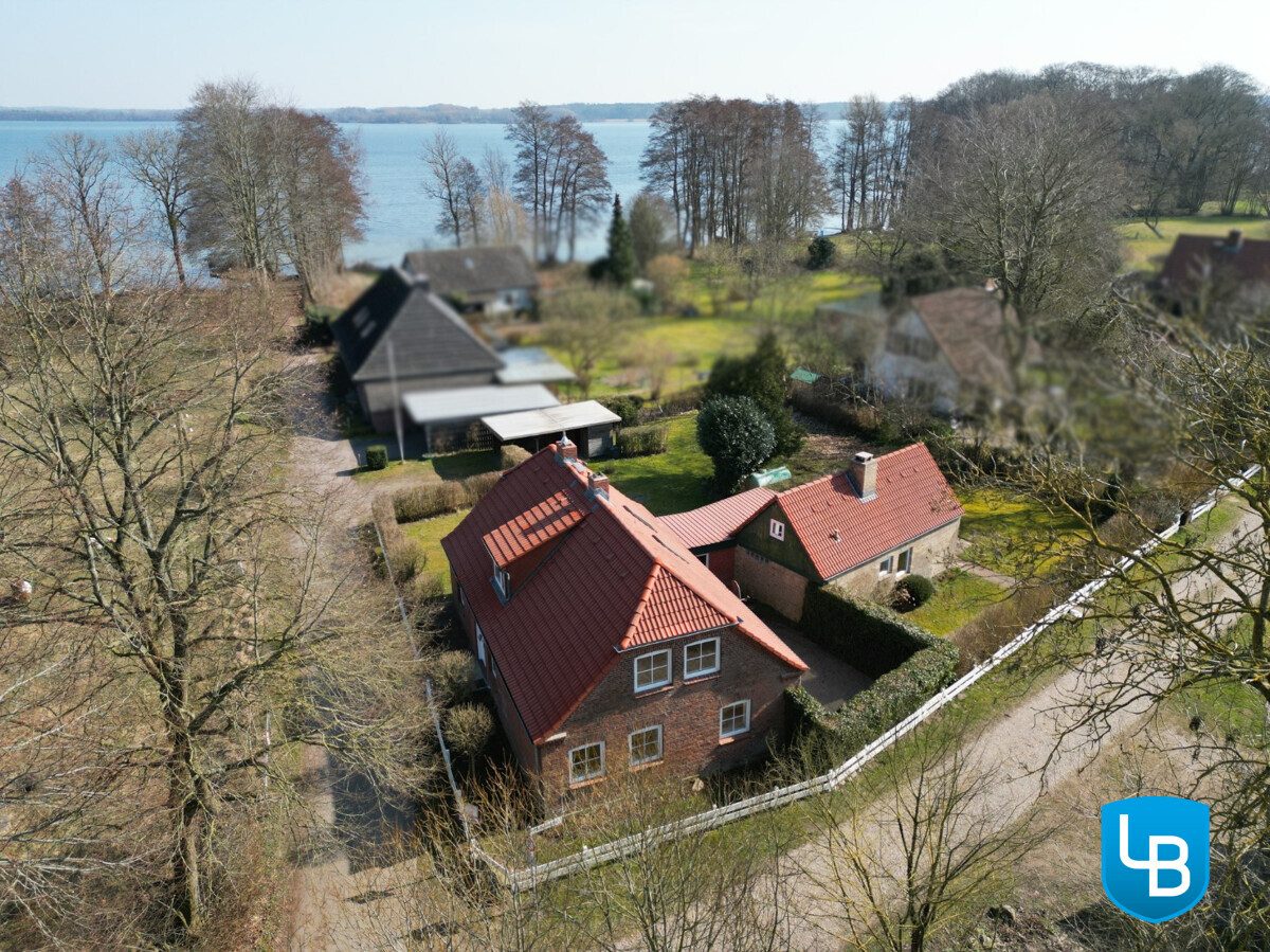 Immobilienangebot - Godau - Alle & Rest (Wohnen) - Traumhaftes Anwesen mit Stall und Koppeln am See- Perfekt für Pferdefreunde