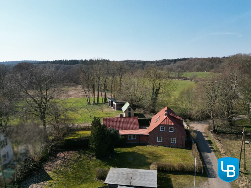 Immobilienangebot - Godau - Alle & Rest (Wohnen) - Traumhaftes Anwesen mit Stall und Koppeln am See- Perfekt für Pferdefreunde