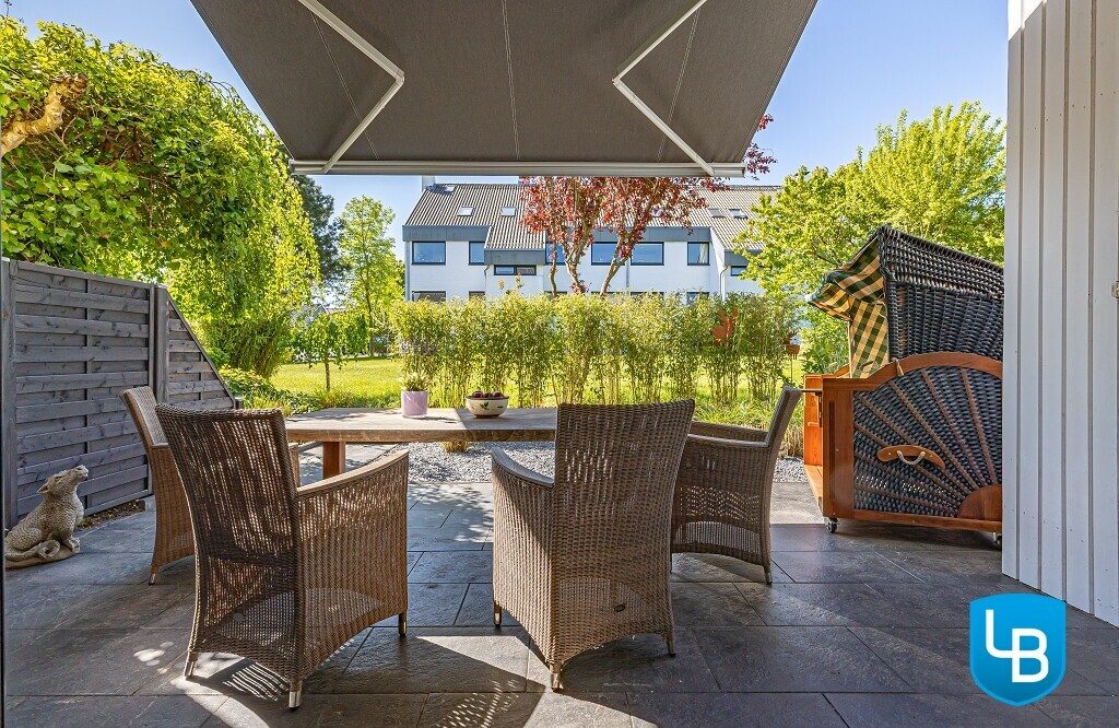 Immobilienangebot - Strande - Alle & Rest (Wohnen) - Stilvoll sanierte 3-Zimmer-Wohnung mit Terrasse unweit vom Strand