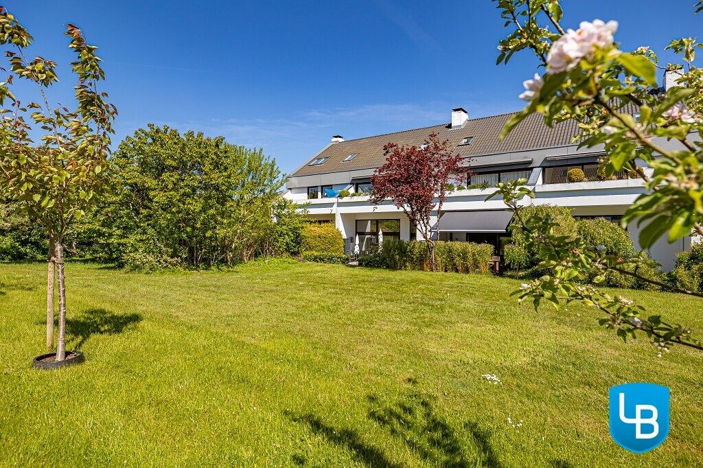 Immobilienangebot - Strande - Alle & Rest (Wohnen) - Stilvoll sanierte 3-Zimmer-Wohnung mit Terrasse unweit vom Strand
