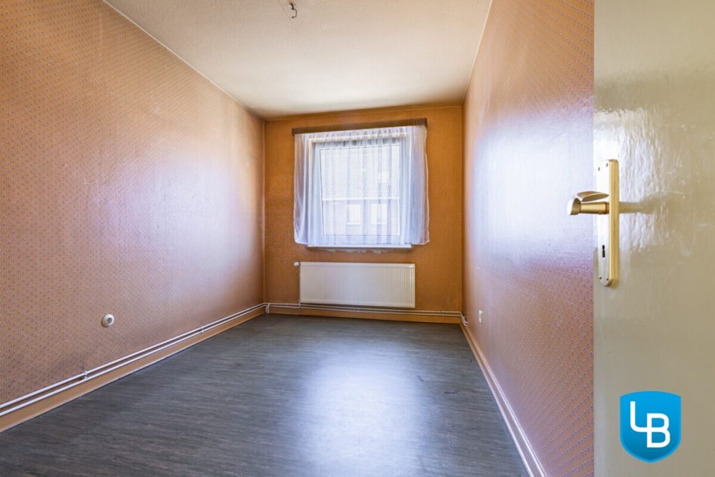 Immobilienangebot - Kiel - Alle & Rest (Wohnen) - Doppelhaushälfte – mit Charakter, Charme und Entwicklungspotenzial!