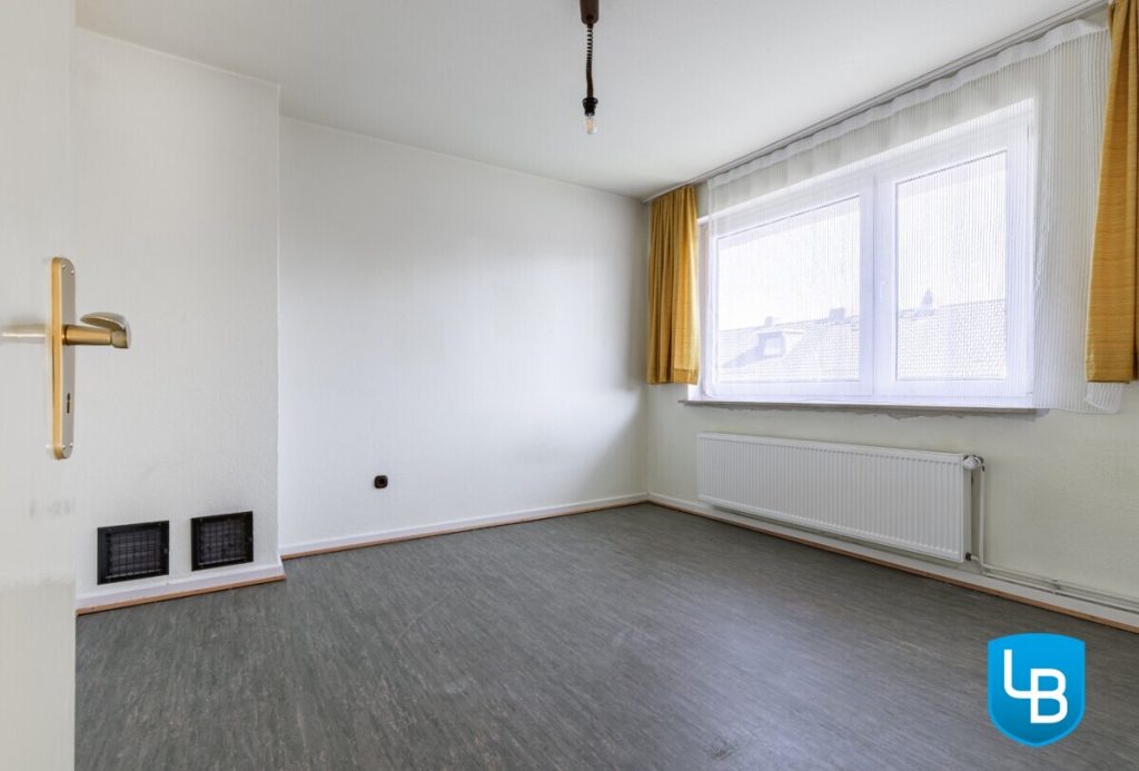 Immobilienangebot - Kiel - Alle & Rest (Wohnen) - Doppelhaushälfte – mit Charakter, Charme und Entwicklungspotenzial!