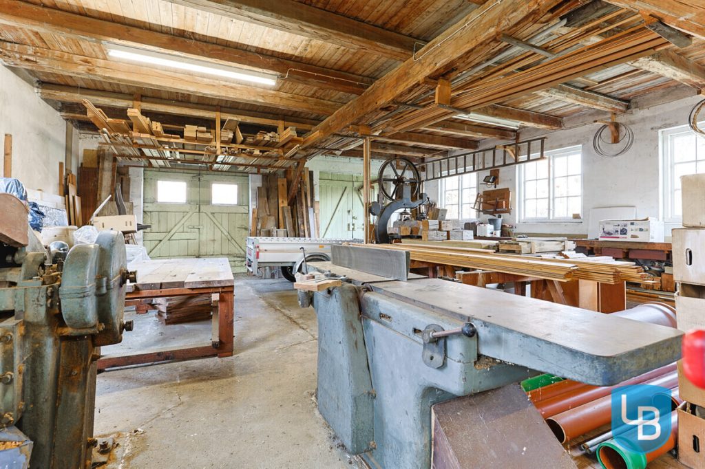 Immobilienangebot - Kirchbarkau - Gewerbe & Anlage - Historische Zimmerei (1911) als Solitär im Dorfkern. Außergewöhnliches Projektgrundstück