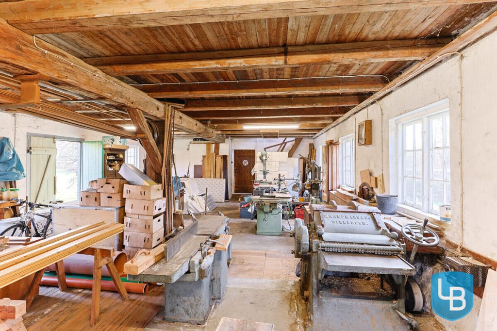 Immobilienangebot - Kirchbarkau - Gewerbe & Anlage - Historische Zimmerei (1911) als Solitär im Dorfkern. Außergewöhnliches Projektgrundstück