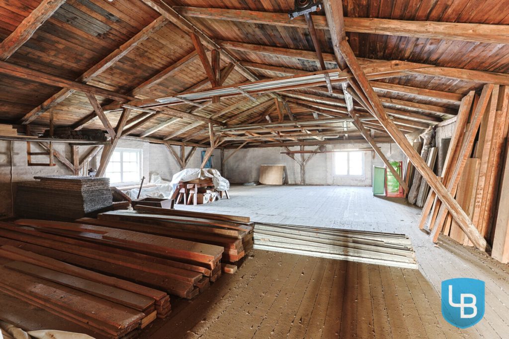 Immobilienangebot - Kirchbarkau - Gewerbe & Anlage - Historische Zimmerei (1911) als Solitär im Dorfkern. Außergewöhnliches Projektgrundstück