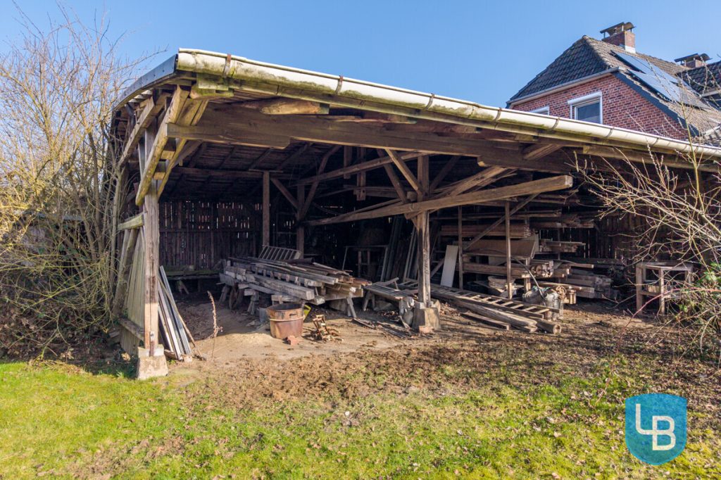 Immobilienangebot - Kirchbarkau - Gewerbe & Anlage - Historische Zimmerei (1911) als Solitär im Dorfkern. Außergewöhnliches Projektgrundstück
