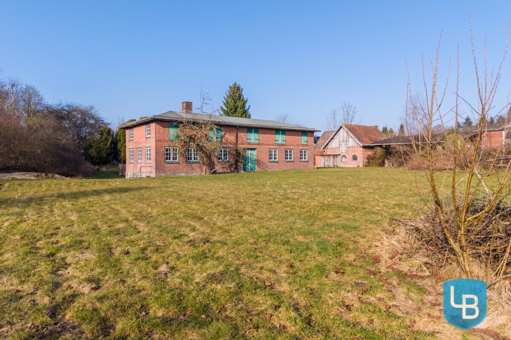 Immobilienangebot - Kirchbarkau - Gewerbe & Anlage - Historische Zimmerei (1911) als Solitär im Dorfkern. Außergewöhnliches Projektgrundstück