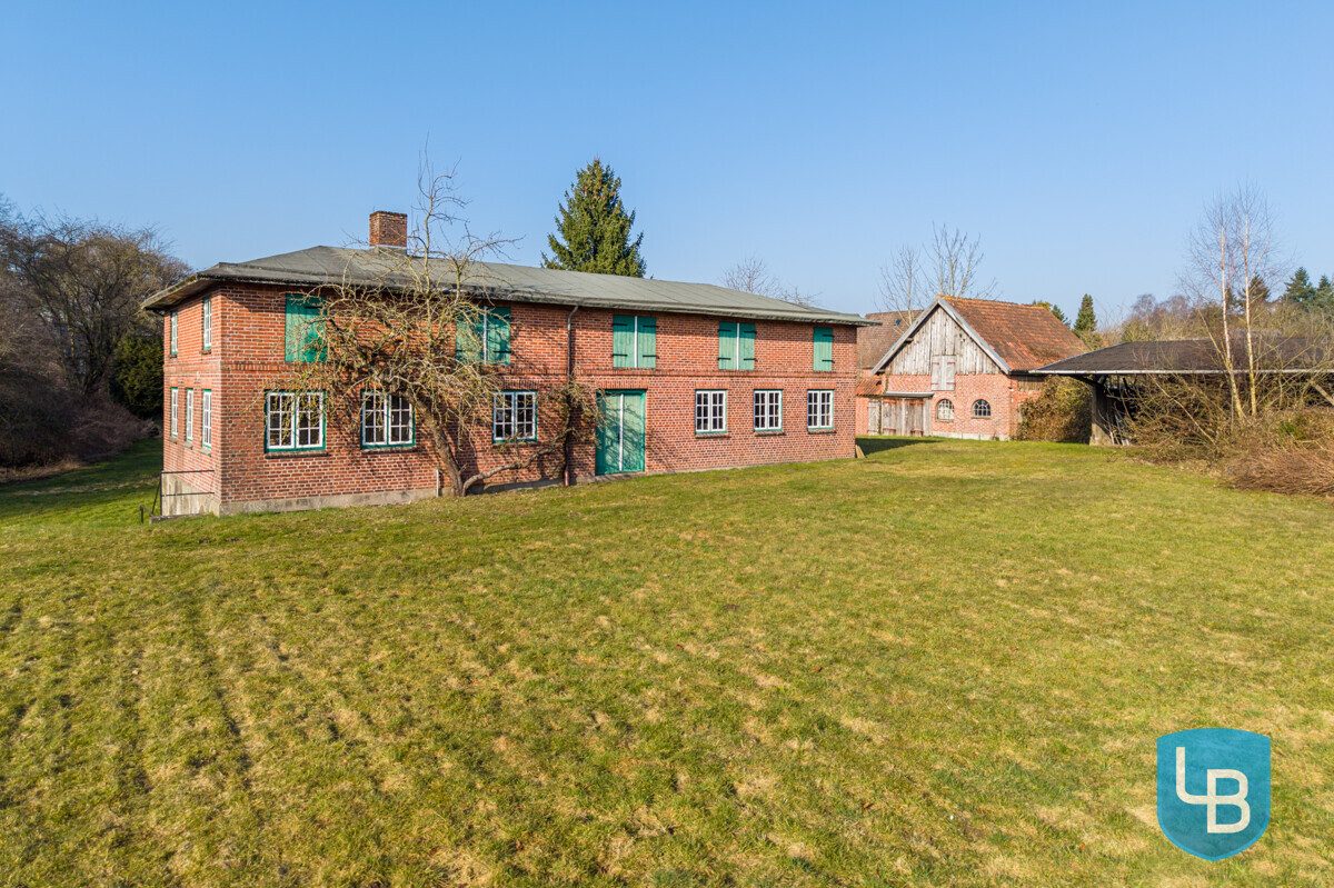 Immobilienangebot - Kirchbarkau - Gewerbe & Anlage - Historische Zimmerei (1911) als Solitär im Dorfkern. Außergewöhnliches Projektgrundstück