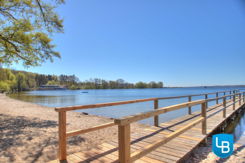 Immobilienangebot - Plön - Alle & Rest (Wohnen) - Dieser Ausblick könnte Ihrer sein! Möblierte 1-Zi-Wohnung am "Großen Plöner See" sucht neue Bewohner