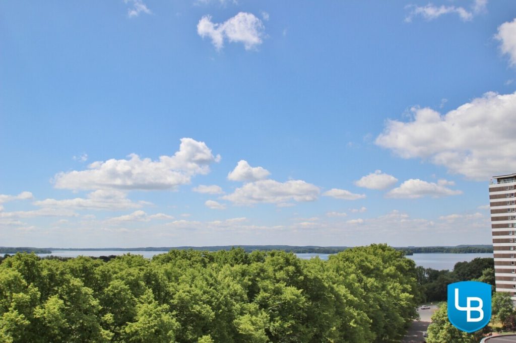 Immobilienangebot - Plön - Alle & Rest (Wohnen) - Dieser Ausblick könnte Ihrer sein! Möblierte 1-Zi-Wohnung am "Großen Plöner See" sucht neue Bewohner